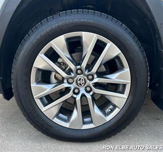 2023 Toyota RAV4 XLE Premium - Photo 4 - Macomb, IL 61455