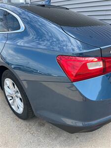 2024 Chevrolet Malibu LT   - Photo 10 - Macomb, IL 61455