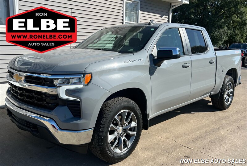 2024 Chevrolet Silverado 1500 LT   - Photo 1 - Macomb, IL 61455