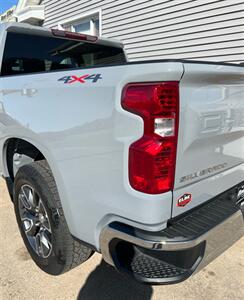 2024 Chevrolet Silverado 1500 LT   - Photo 9 - Macomb, IL 61455