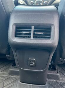 2024 Chevrolet Equinox LT   - Photo 14 - Macomb, IL 61455