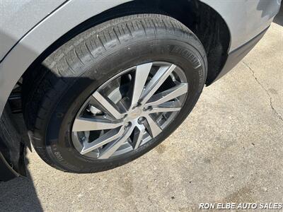 2024 Chevrolet Equinox LT - Photo 11 - Macomb, IL 61455