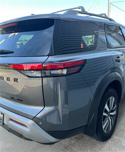 2023 Nissan Pathfinder SL - Photo 8 - Macomb, IL 61455