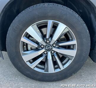 2023 Nissan Pathfinder SL - Photo 4 - Macomb, IL 61455