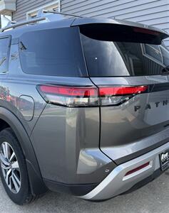 2023 Nissan Pathfinder SL - Photo 10 - Macomb, IL 61455