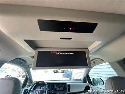 2017 Toyota Sienna XLE 7-Passenger   - Photo 19 - Macomb, IL 61455
