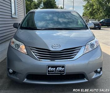 2017 Toyota Sienna XLE 7-Passenger   - Photo 6 - Macomb, IL 61455