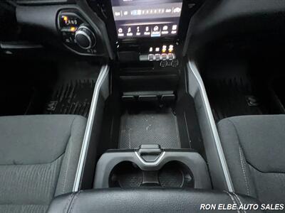 2023 RAM 1500 Big Horn   - Photo 23 - Macomb, IL 61455