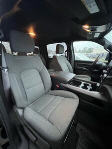 2023 RAM 1500 Big Horn   - Photo 11 - Macomb, IL 61455