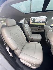 2023 Kia Sorento SX   - Photo 12 - Macomb, IL 61455