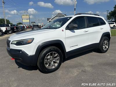 2020 Jeep Cherokee Trailhawk   - Photo 2 - Macomb, IL 61455
