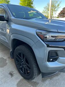 2024 Chevrolet Colorado Z71   - Photo 6 - Macomb, IL 61455