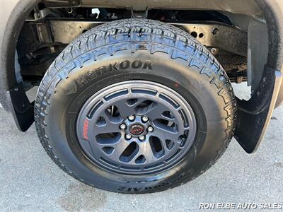 2025 Nissan Frontier PRO-4X - Photo 11 - Macomb, IL 61455