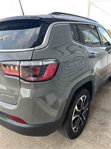 2022 Jeep Compass Limited   - Photo 8 - Macomb, IL 61455