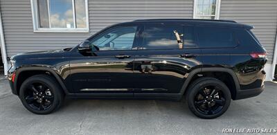 2023 Jeep Grand Cherokee L Limited   - Photo 3 - Macomb, IL 61455