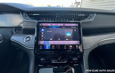 2023 Jeep Grand Cherokee L Limited   - Photo 23 - Macomb, IL 61455