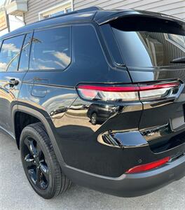2023 Jeep Grand Cherokee L Limited   - Photo 10 - Macomb, IL 61455