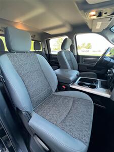 2019 RAM 1500 Classic SLT   - Photo 11 - Macomb, IL 61455
