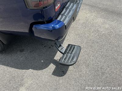2022 Nissan Frontier SV - Photo 13 - Macomb, IL 61455
