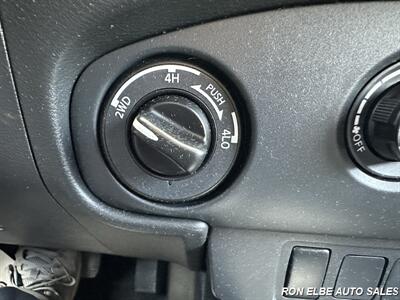 2022 Nissan Frontier SV - Photo 28 - Macomb, IL 61455
