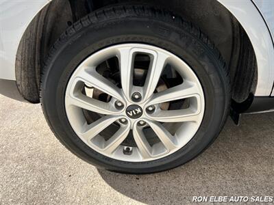 2017 Kia Soul + - Photo 13 - Macomb, IL 61455