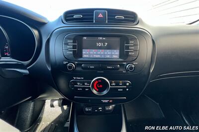 2017 Kia Soul + - Photo 23 - Macomb, IL 61455