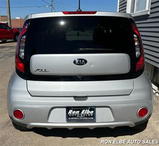 2017 Kia Soul + - Photo 8 - Macomb, IL 61455
