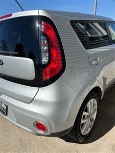 2017 Kia Soul + - Photo 7 - Macomb, IL 61455