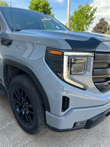 2024 GMC Sierra 1500 Elevation   - Photo 8 - Macomb, IL 61455