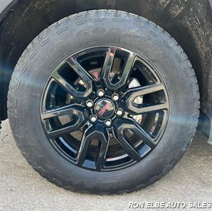 2024 GMC Sierra 1500 Elevation   - Photo 4 - Macomb, IL 61455