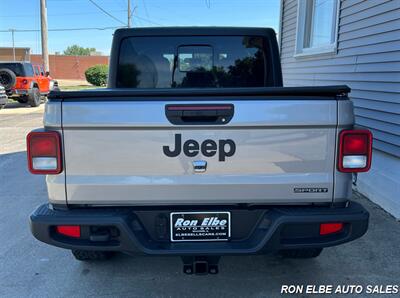 2020 Jeep Gladiator Sport S - Photo 9 - Macomb, IL 61455