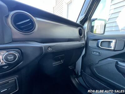 2020 Jeep Gladiator Sport S - Photo 18 - Macomb, IL 61455