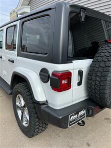 2021 Jeep Wrangler Unlimited Sahara - Photo 9 - Macomb, IL 61455