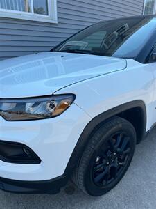 2022 Jeep Compass Altitude   - Photo 5 - Macomb, IL 61455
