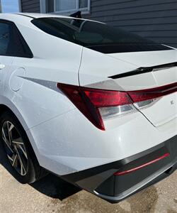 2025 Hyundai ELANTRA SEL Sport   - Photo 10 - Macomb, IL 61455