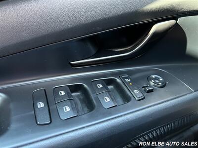 2025 Hyundai ELANTRA SEL Sport   - Photo 17 - Macomb, IL 61455