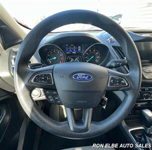 2017 Ford Escape SE - Photo 21 - Macomb, IL 61455