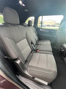 2025 GMC Acadia Elevation   - Photo 12 - Macomb, IL 61455
