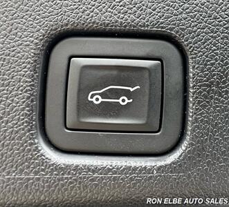 2025 GMC Acadia Elevation   - Photo 15 - Macomb, IL 61455