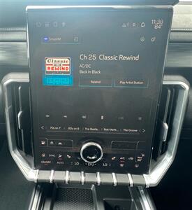 2025 GMC Acadia Elevation   - Photo 20 - Macomb, IL 61455