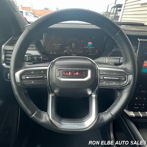 2025 GMC Acadia Elevation   - Photo 17 - Macomb, IL 61455