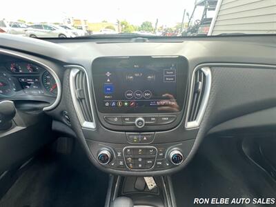 2022 Chevrolet Malibu LT   - Photo 19 - Macomb, IL 61455