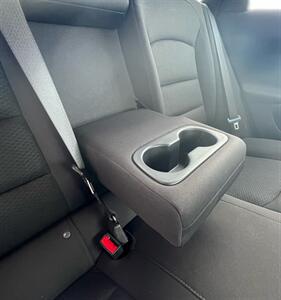 2022 Chevrolet Malibu LT   - Photo 13 - Macomb, IL 61455