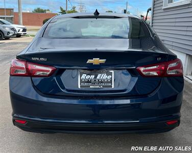 2022 Chevrolet Malibu LT   - Photo 9 - Macomb, IL 61455