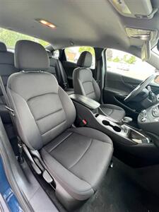 2022 Chevrolet Malibu LT   - Photo 11 - Macomb, IL 61455