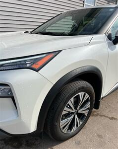 2023 Nissan Rogue SV   - Photo 5 - Macomb, IL 61455