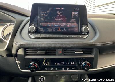 2023 Nissan Rogue SV   - Photo 16 - Macomb, IL 61455