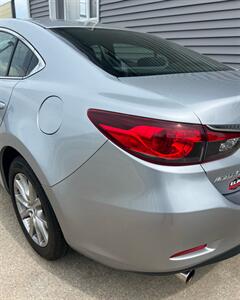 2017 Mazda Mazda6 Sport   - Photo 10 - Macomb, IL 61455