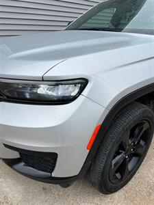 2023 Jeep Grand Cherokee L Laredo   - Photo 5 - Macomb, IL 61455