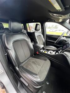 2023 Jeep Grand Cherokee L Laredo   - Photo 11 - Macomb, IL 61455